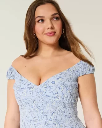 Sukienka mini z odkrytymi ramionami i asymetrycznym dołem