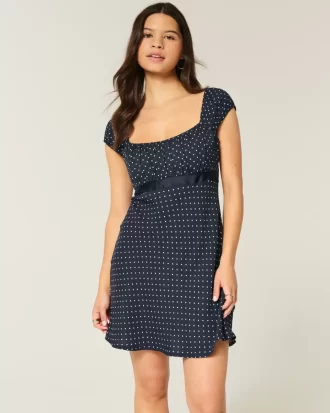 Sukienka mini z satyny krepowej