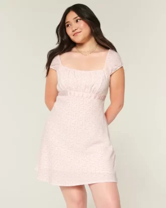 Sukienka mini z satyny krepowej