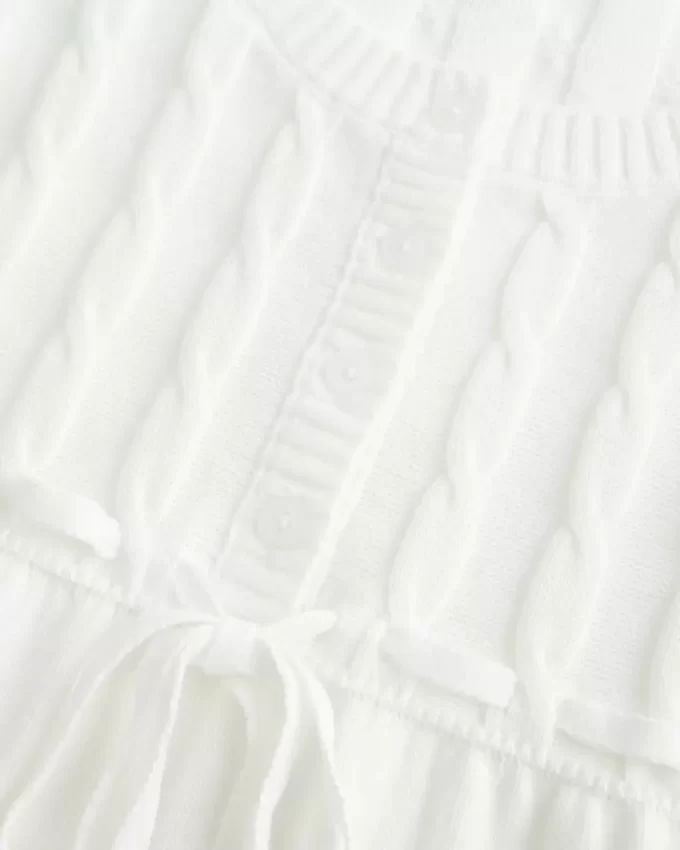 Sweter typu babydoll z warkoczowym splotem Sweter typu babydoll z warkoczowym splotem