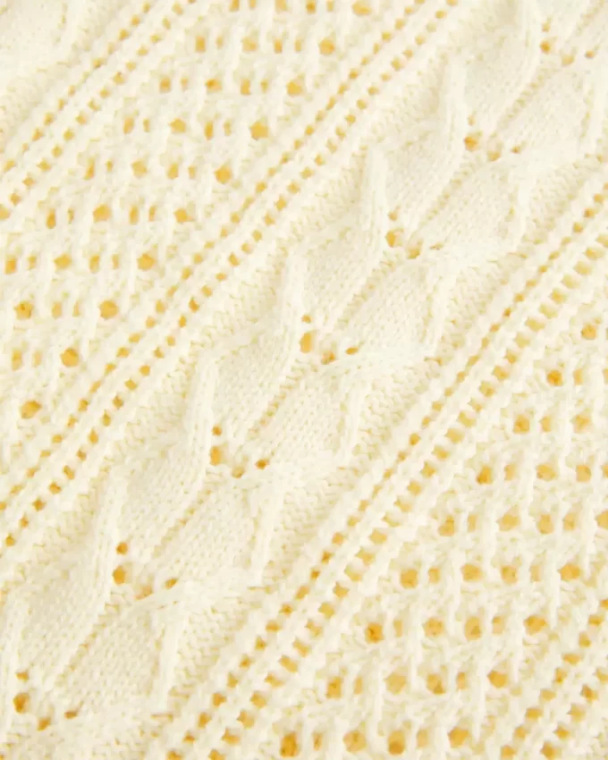 Sweter z warkoczowym splotem