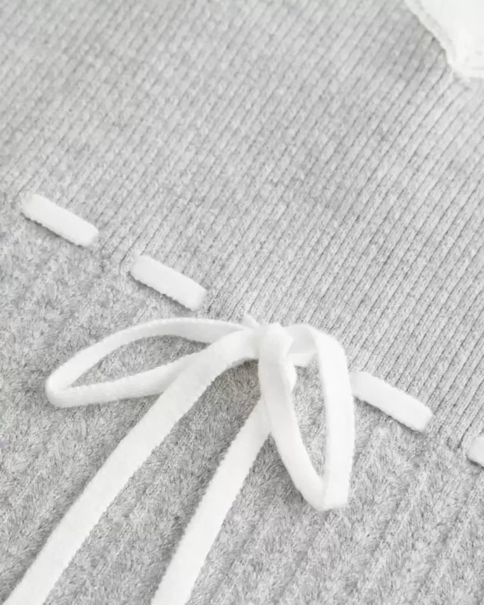 Sweter z wiązaniem z przodu Sweter z wiązaniem z przodu