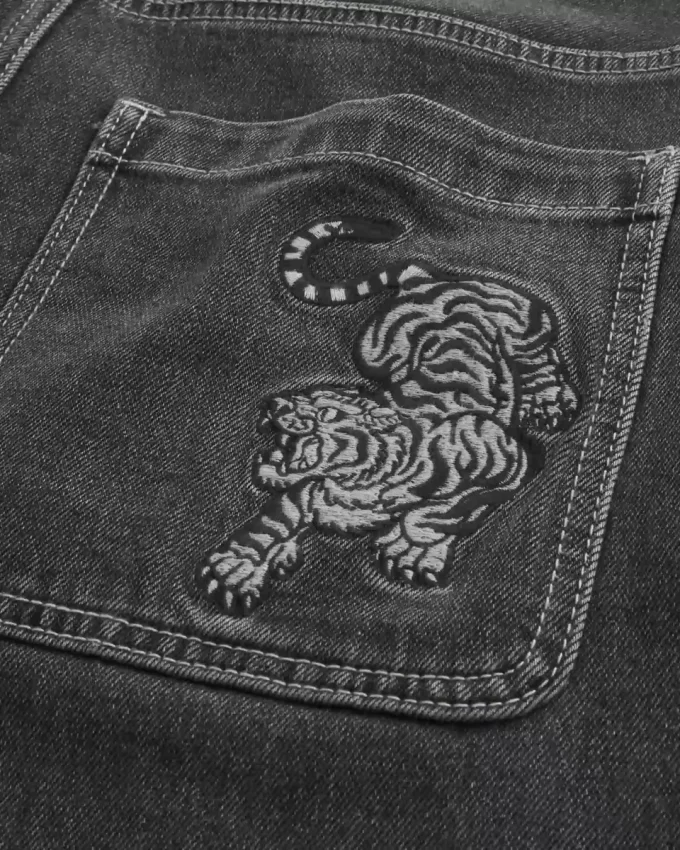 Szorty jeansowe Baggy z grafiką Tiger