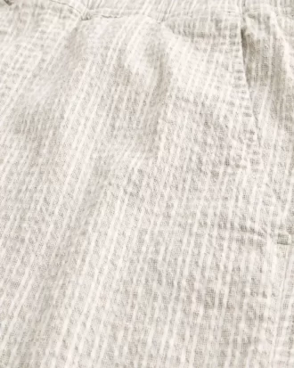 Szorty seersucker do połowy uda z mieszanki lnu