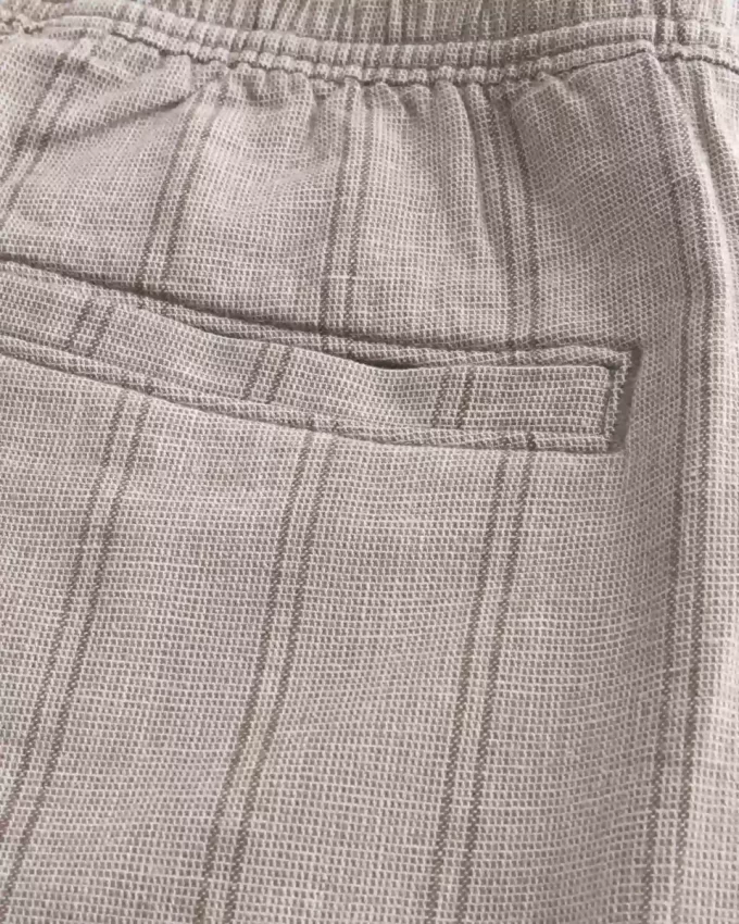 Szorty z mieszanki lnu za kolano