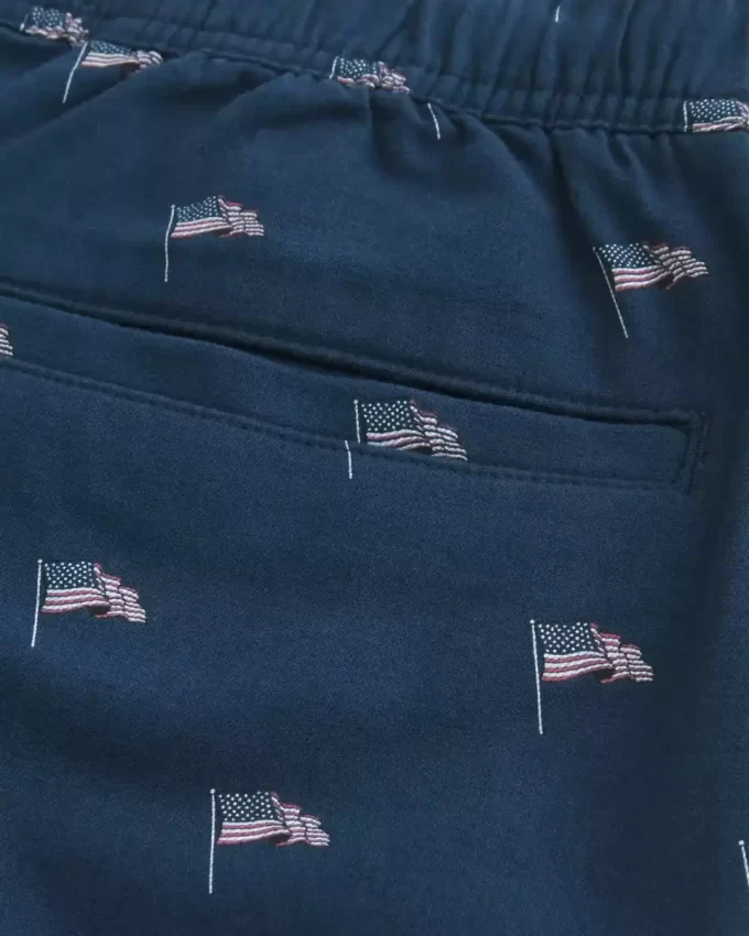 Szorty z mieszanki lnu za kolano