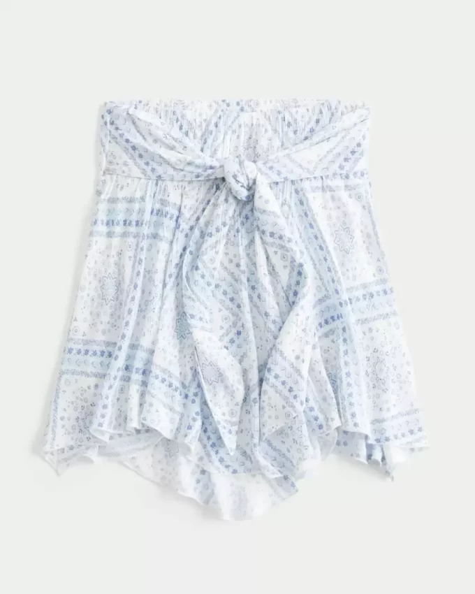 Top bez ramiączek z chusteczką na dole