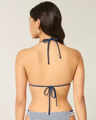 Top bikini typu halter z trójkątnym dekoltem i wykończeniem szydełkowym