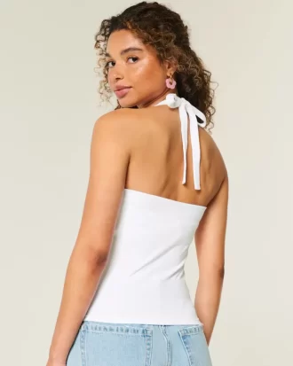 Top z koralikami i grafiką typu halter