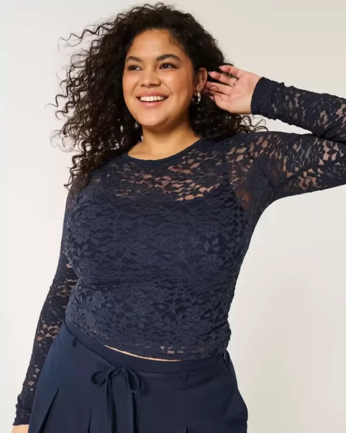 Top z koronką na całej powierzchni