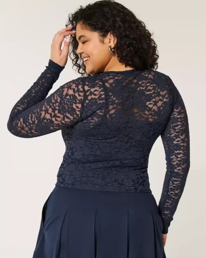 Top z koronką na całej powierzchni