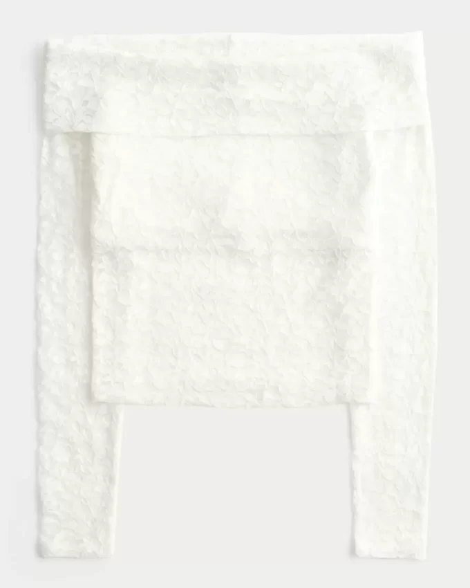 Top z koronką na całej powierzchni i odkrytymi ramionami Top z koronką na całej powierzchni i odkrytymi ramionami