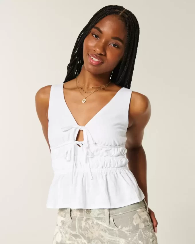 Top z mieszanki lnu i wiązaniem z przodu