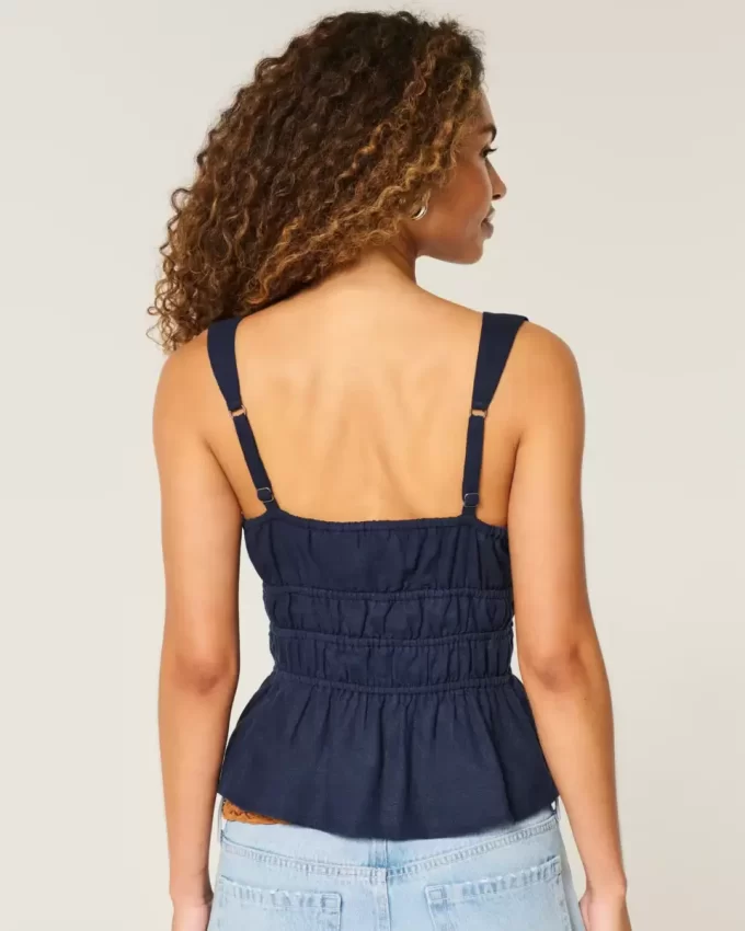 Top z mieszanki lnu i wiązaniem z przodu