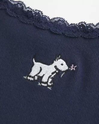 Top z nadrukiem psa z koronkową lamówką